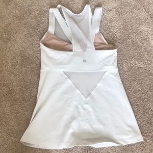 lululemon workout tank top! White!